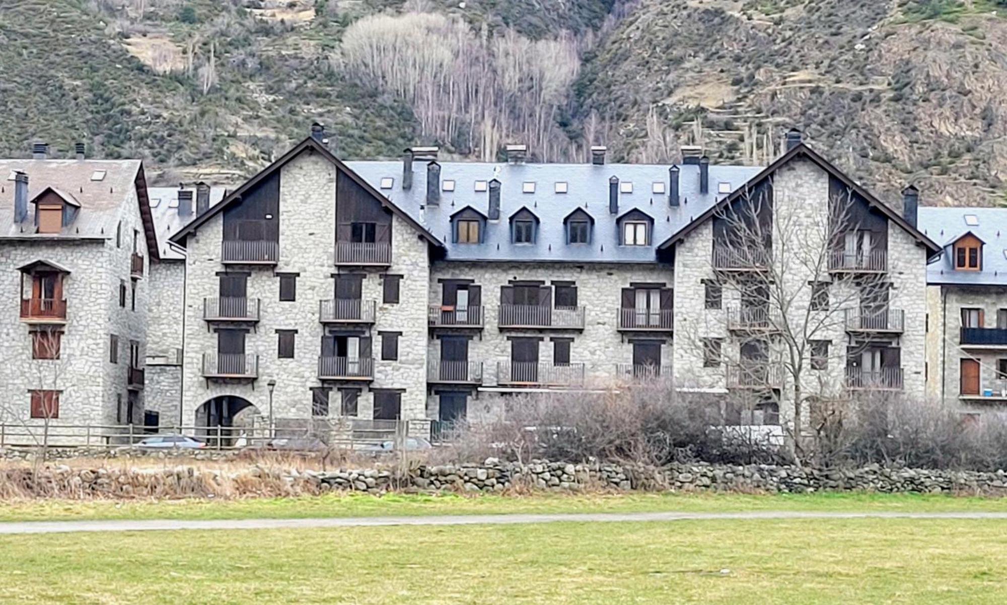 Apartamentos Nogueret Benasque Exterior photo